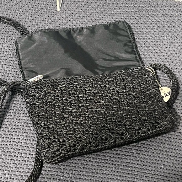 The Sak Black Crochet Woven Crossbody Small Purse Hand Bag 7x6in - Picture 4 of 9